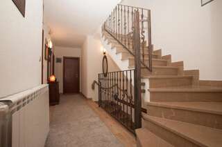 Гостевой дом Guest House Medin Петровац Двухместный номер с 1 кроватью и балконом, вид на сад-6